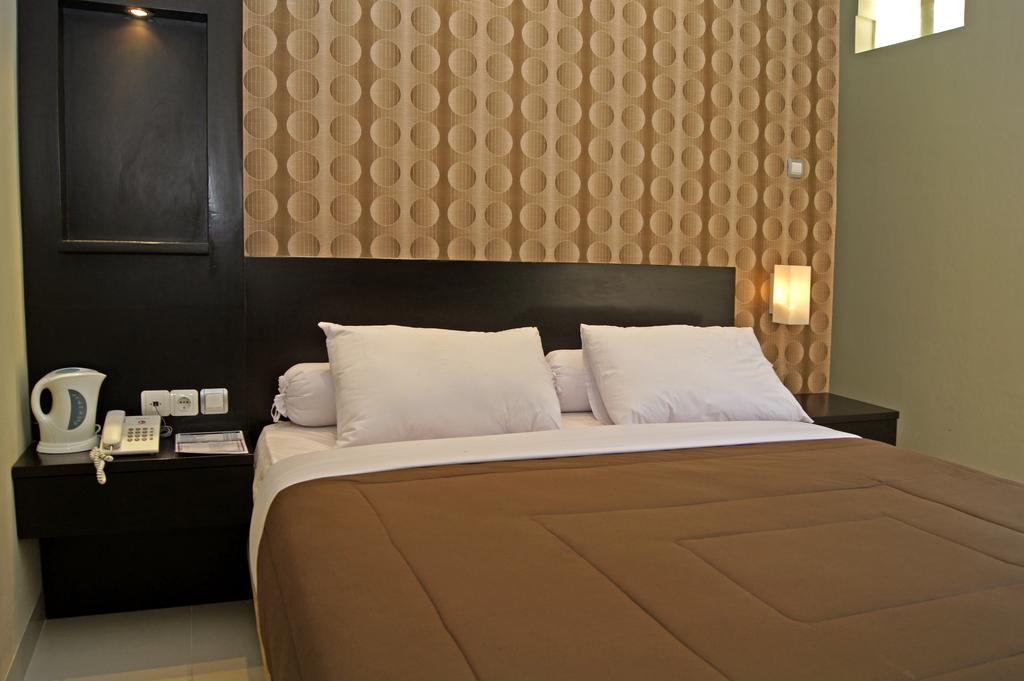 The Winner Premier Hotel Pemalang Ngoại thất bức ảnh